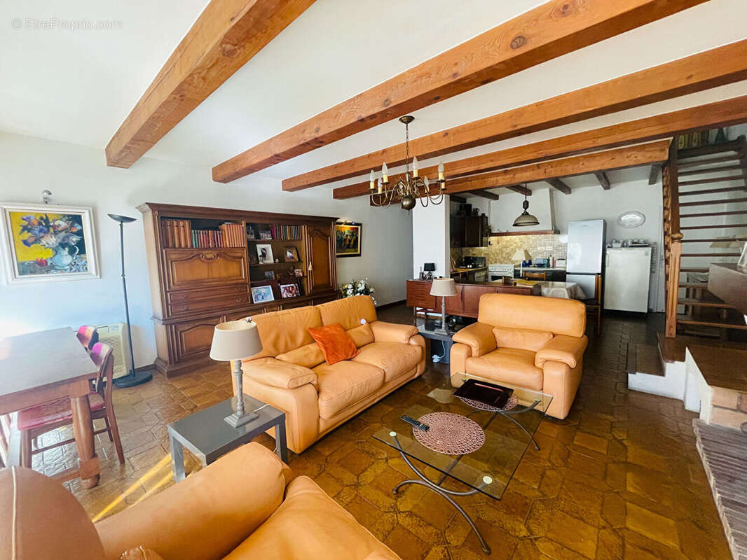 Appartement à PORT-DE-BOUC