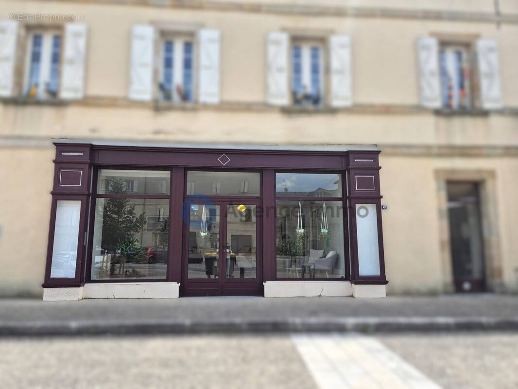 Commerce à NAVARRENX