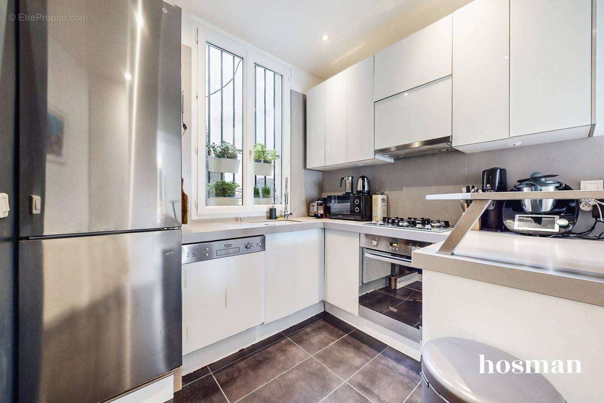 Appartement à PARIS-17E