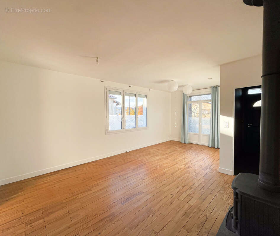 Maison à LE PASSAGE