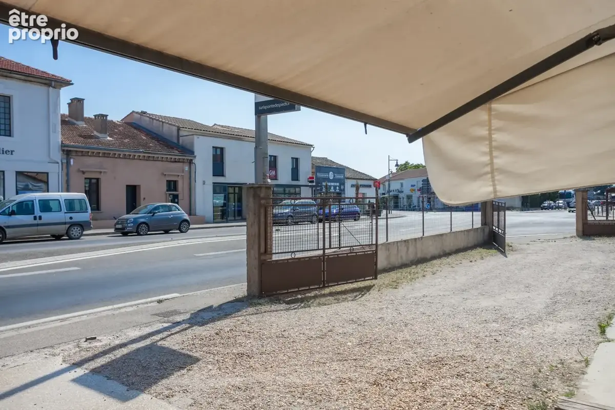 Commerce 55 m² à Cabrieres-D'avignon  - photo 8