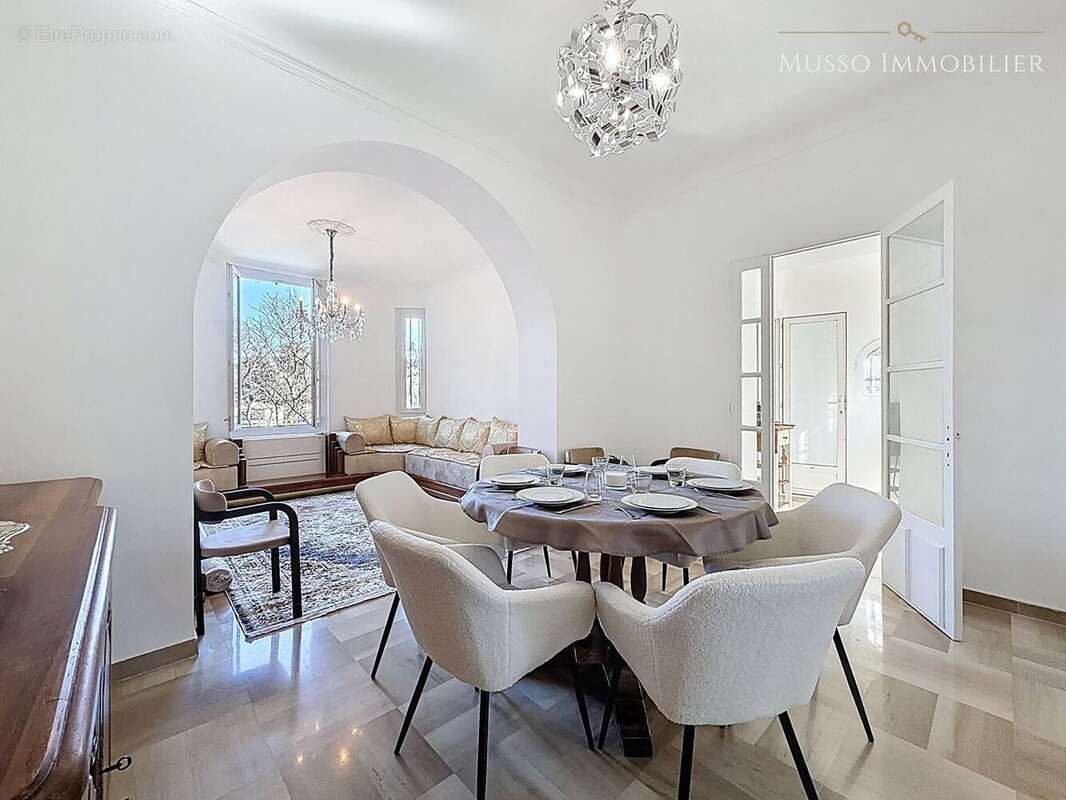 Maison 300 m² à Marseille-12e  - photo 7