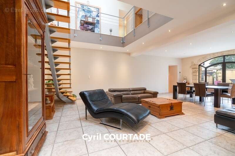 Beauvoisin, Dpt Gard (30), Maison en pierre de 236m² avec dépendance et piscine - Jardin de 247m² - photo 7