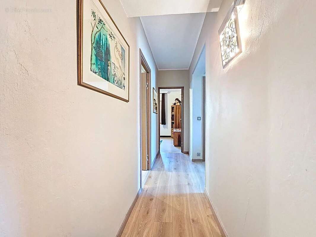 Appartement à MOUGINS