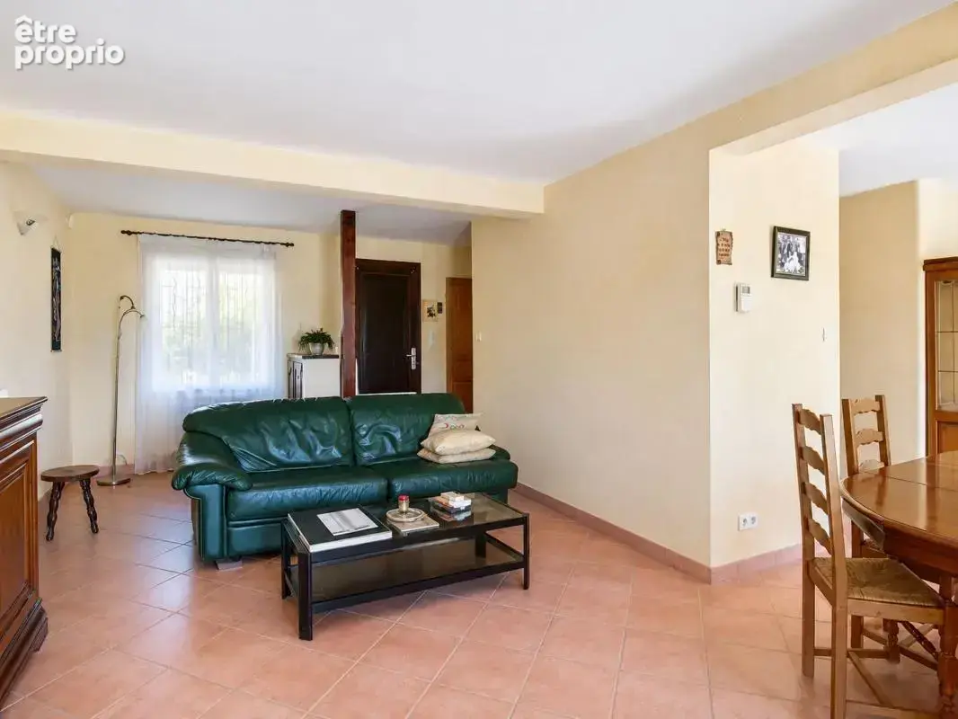 Toulon Ouest (8300) Maison Type 4 avec grand terrain et garage - photo 3