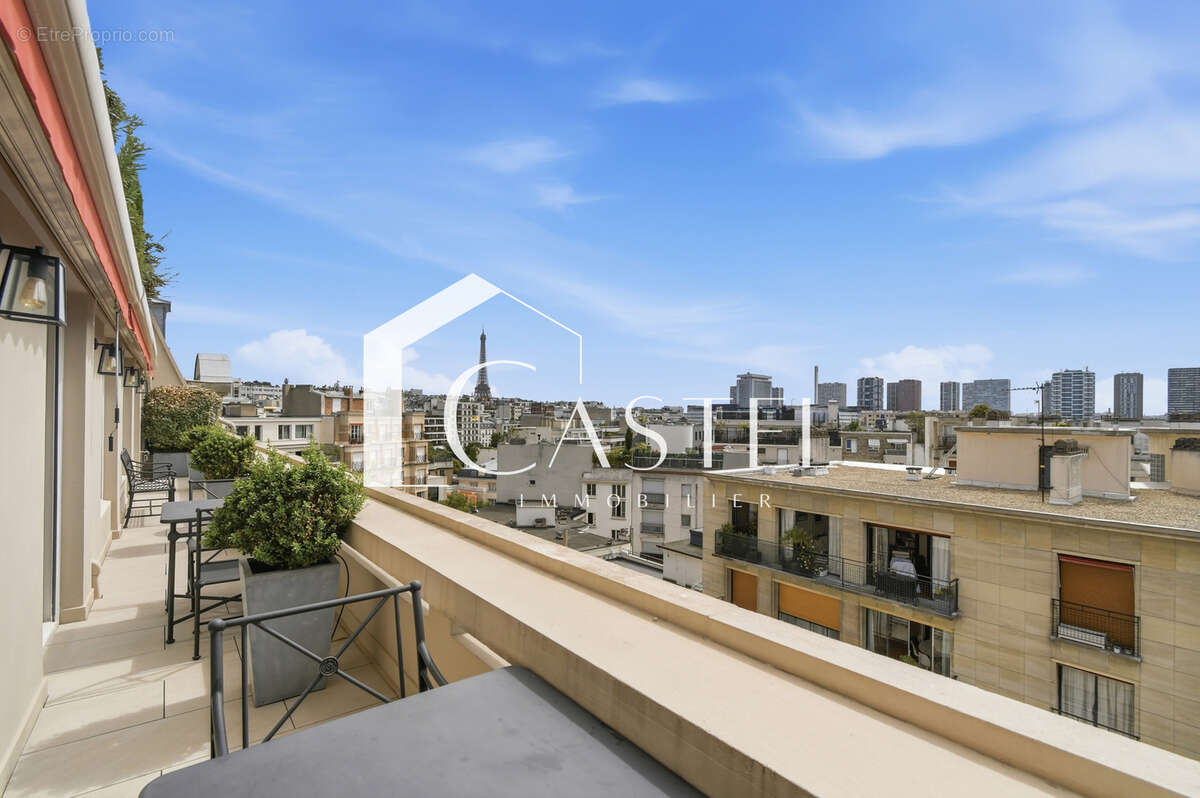 Appartement à PARIS-16E