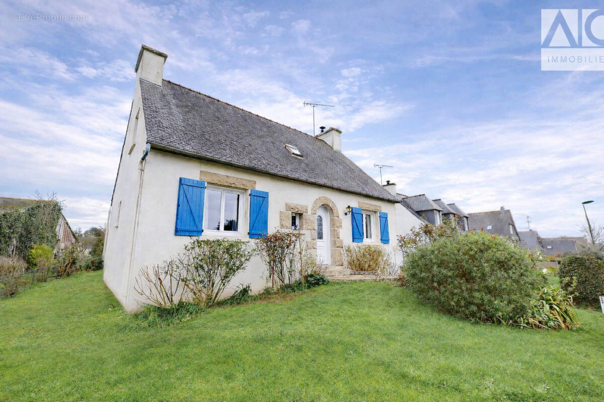 Maison à LANVOLLON
