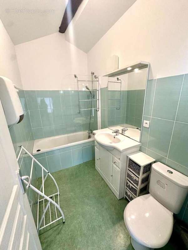   - Appartement à AX-LES-THERMES