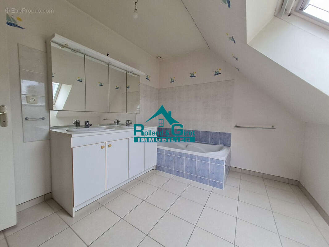 Maison à SAINT-AUBIN-DU-CORMIER