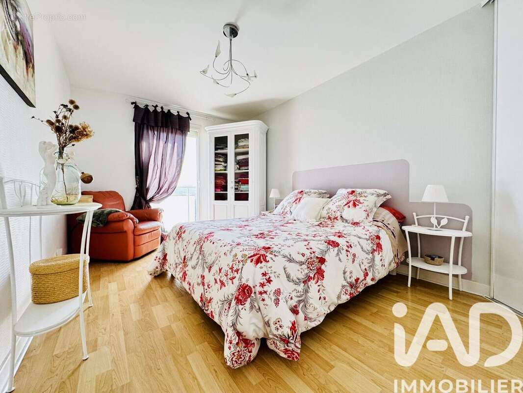 Photo 9 - Appartement à SAINT-PRIEST-EN-JAREZ