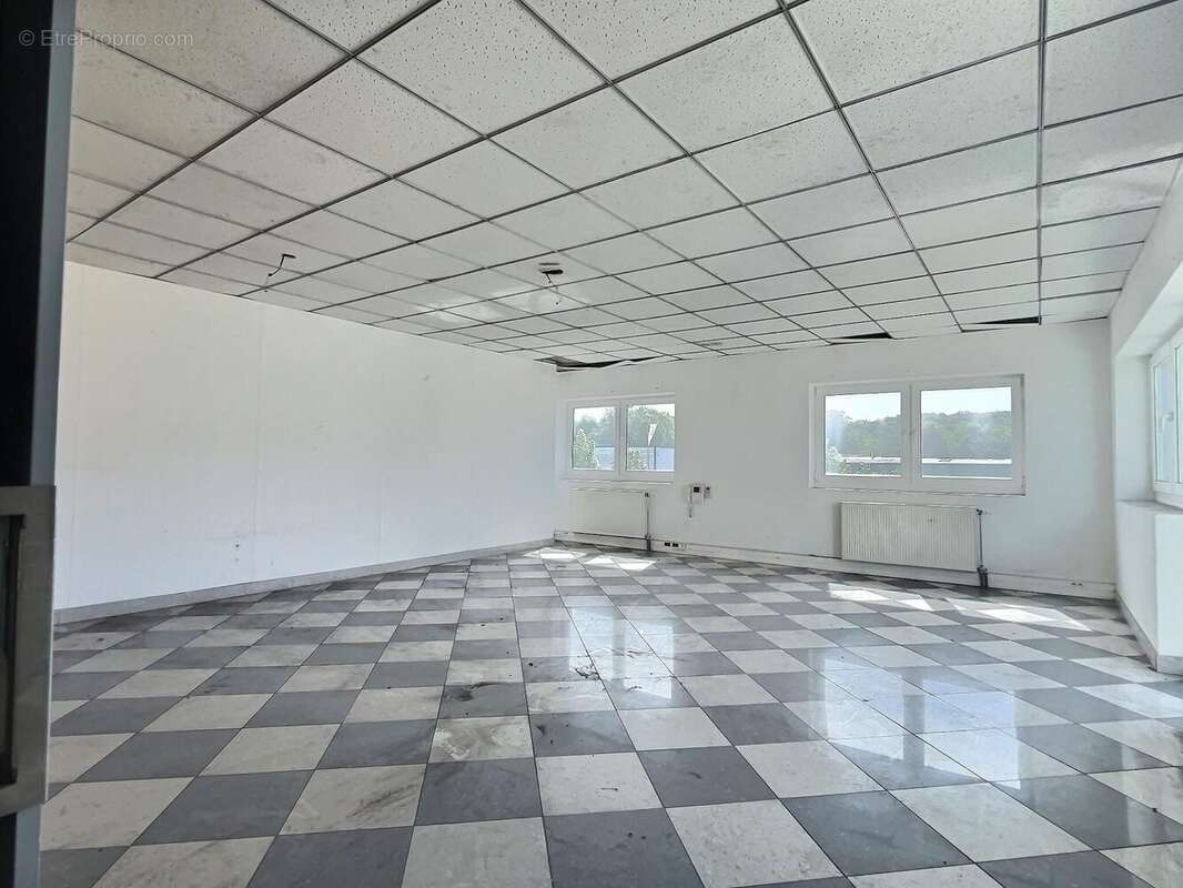 Commerce 6778 m² à Betting  - photo 9