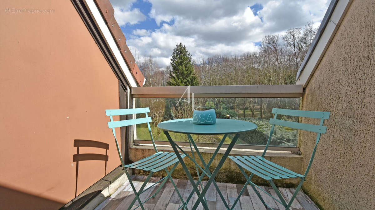 Appartement à SAINT-THIBAULT-DES-VIGNES