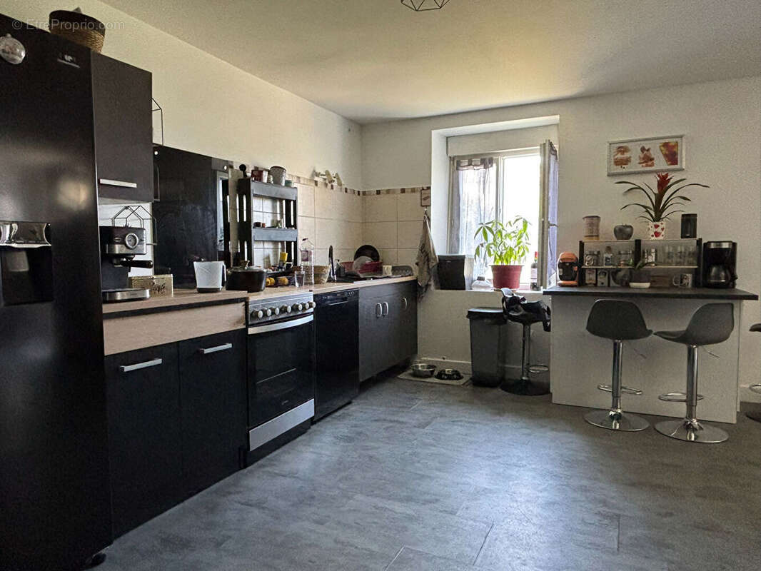 Maison à GENOUILLE
