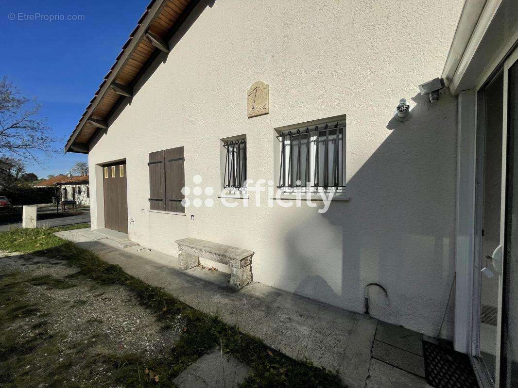 Maison à MARTIGNAS-SUR-JALLE