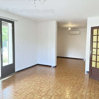 Maison a vendre a pernes les fontaines - photo 3
