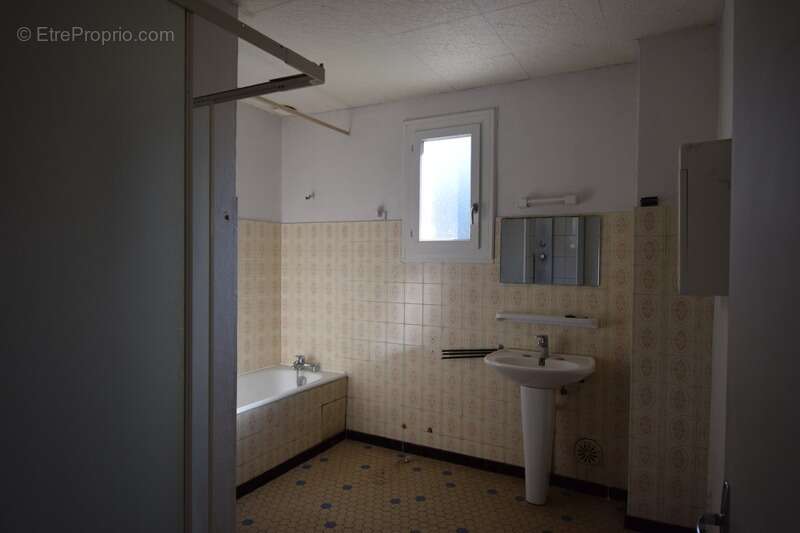 Maison à vendre 4 pièces TOUR DE FAURE (46) - photo 10