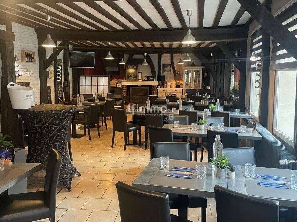 Commerce à MONTREUIL-L&#039;ARGILLE