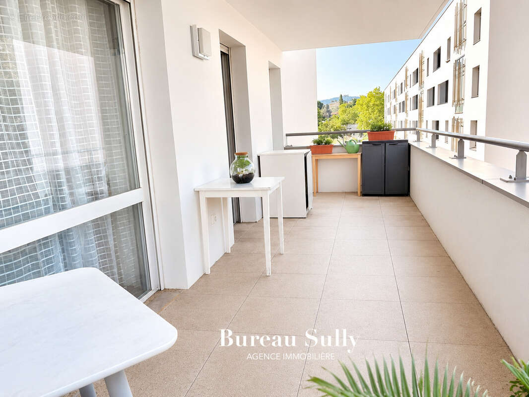 Lyon 69009  face clinique de la Sauvegarde Appartement  T3  64 m2 terrasse de 14,75 m2 vue dégagée garage rési - photo 13