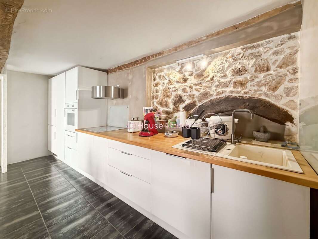 Maison 87 m² à Vins-Sur-Caramy  - photo 4