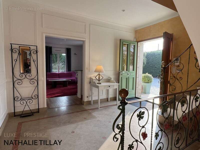 Maison à SAINT-JEAN-DE-BRAYE