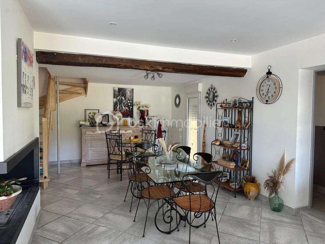 Maison à SAINTE-MAURE-DE-PEYRIAC