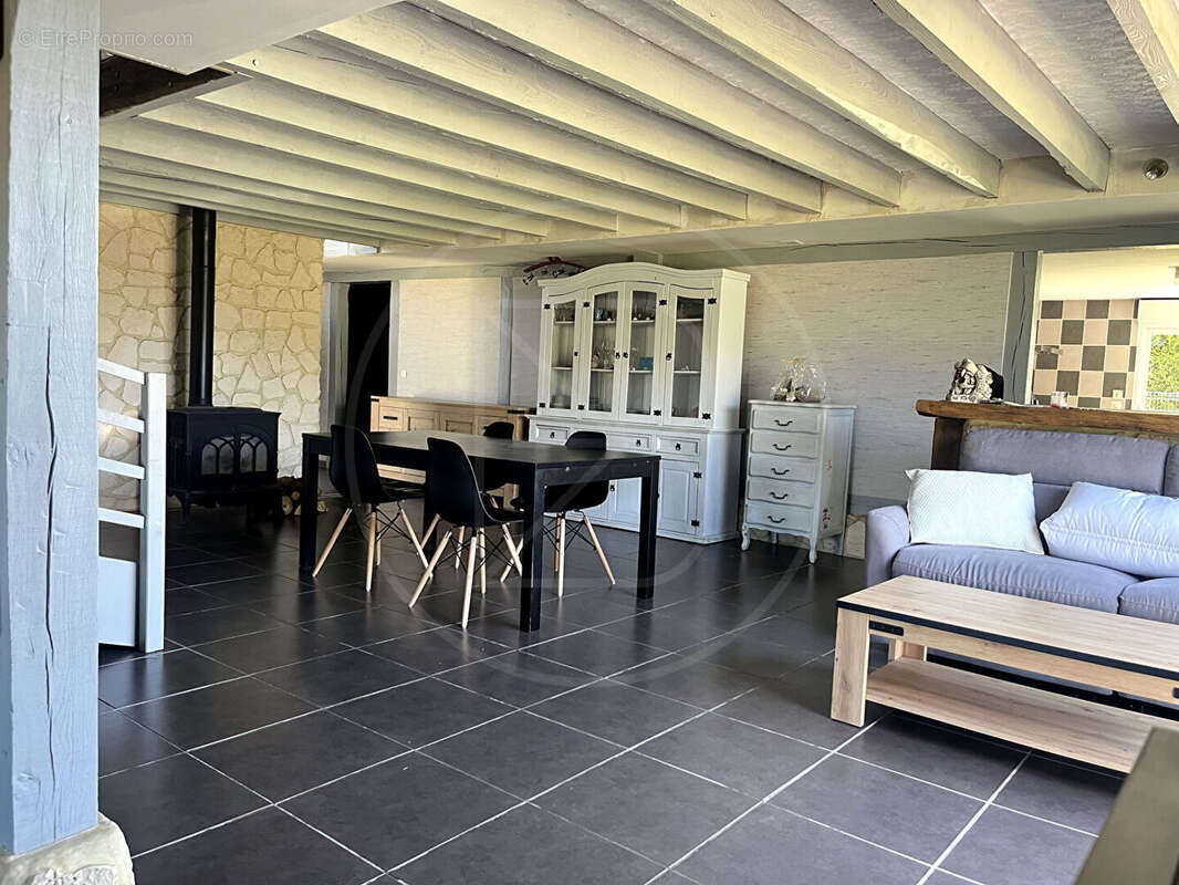 Maison à MONTPON-MENESTEROL