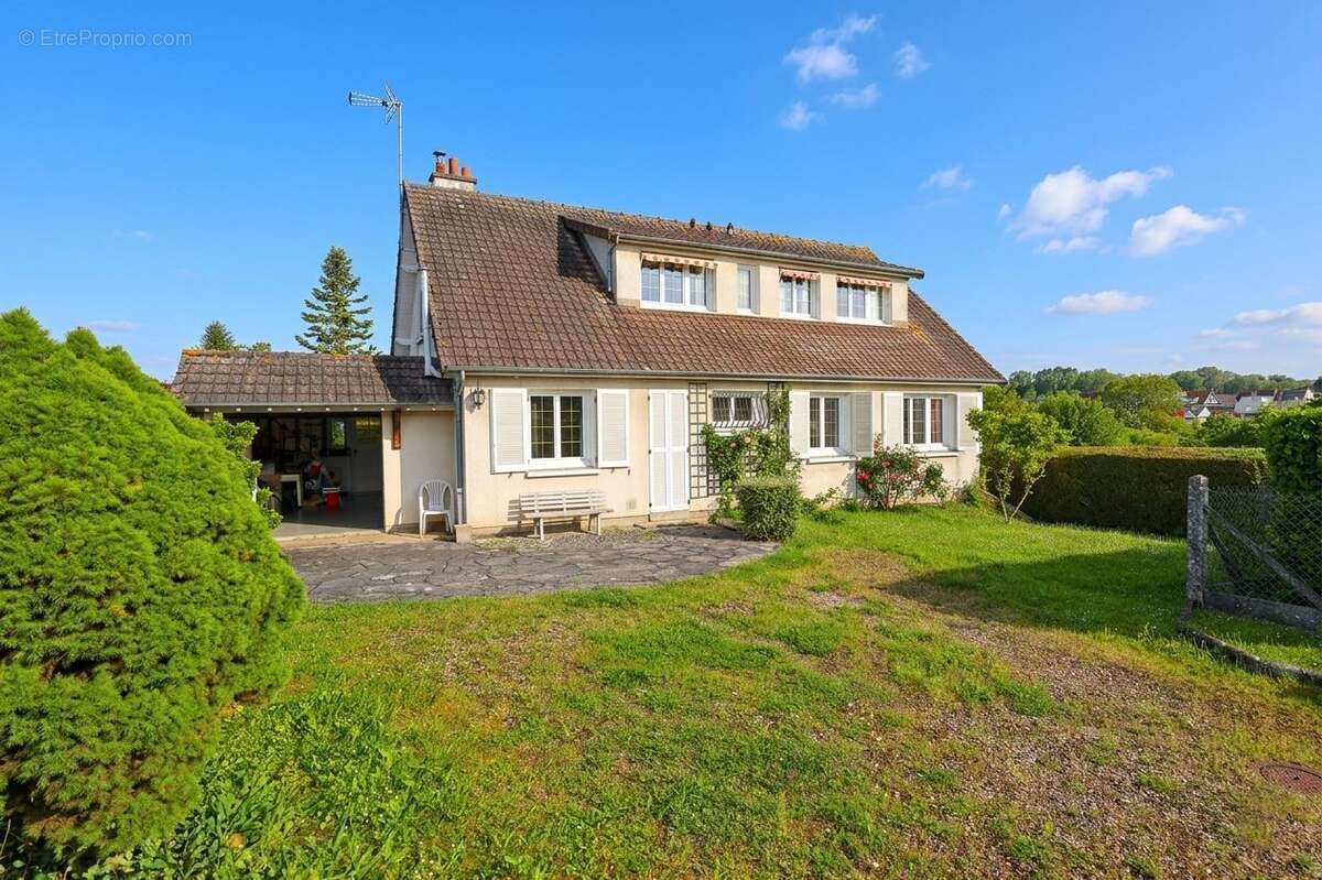 Maison à ETAMPES