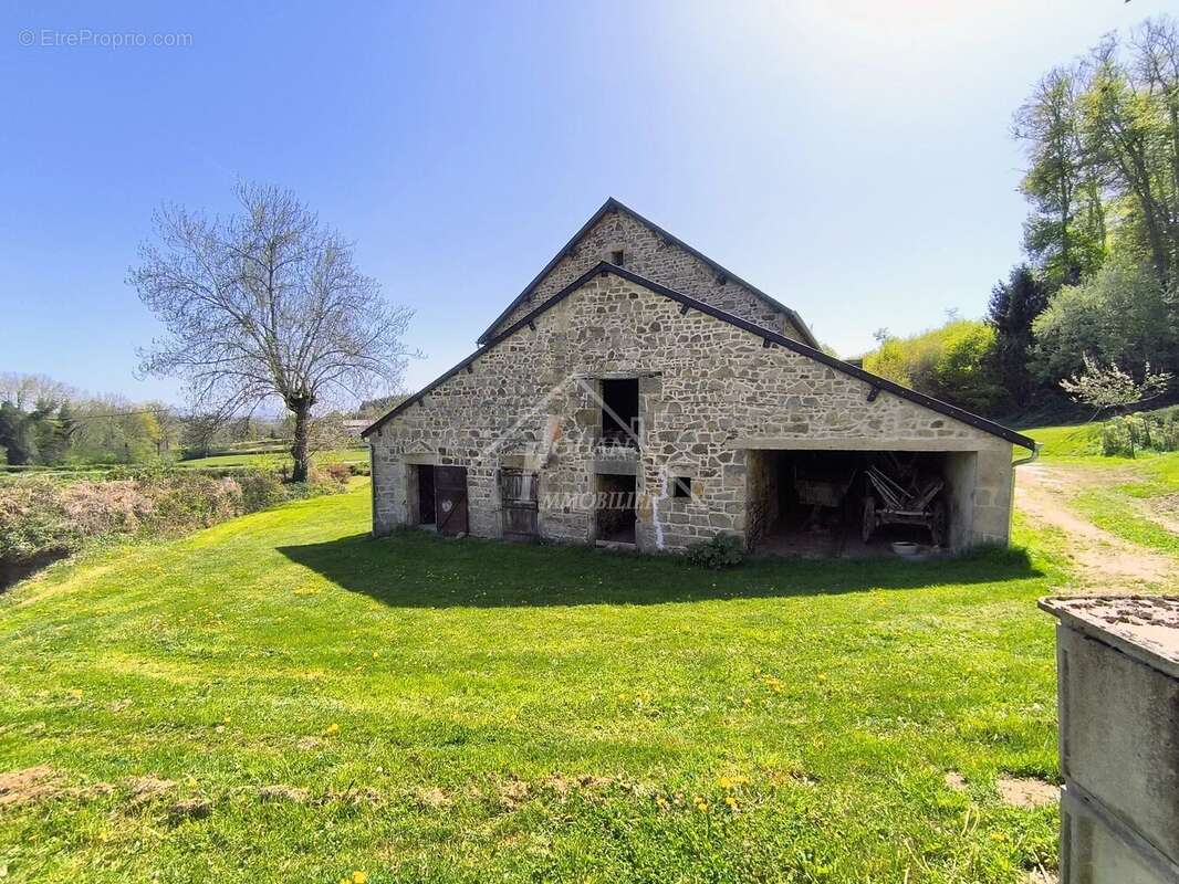 Maison à GOUTTIERES