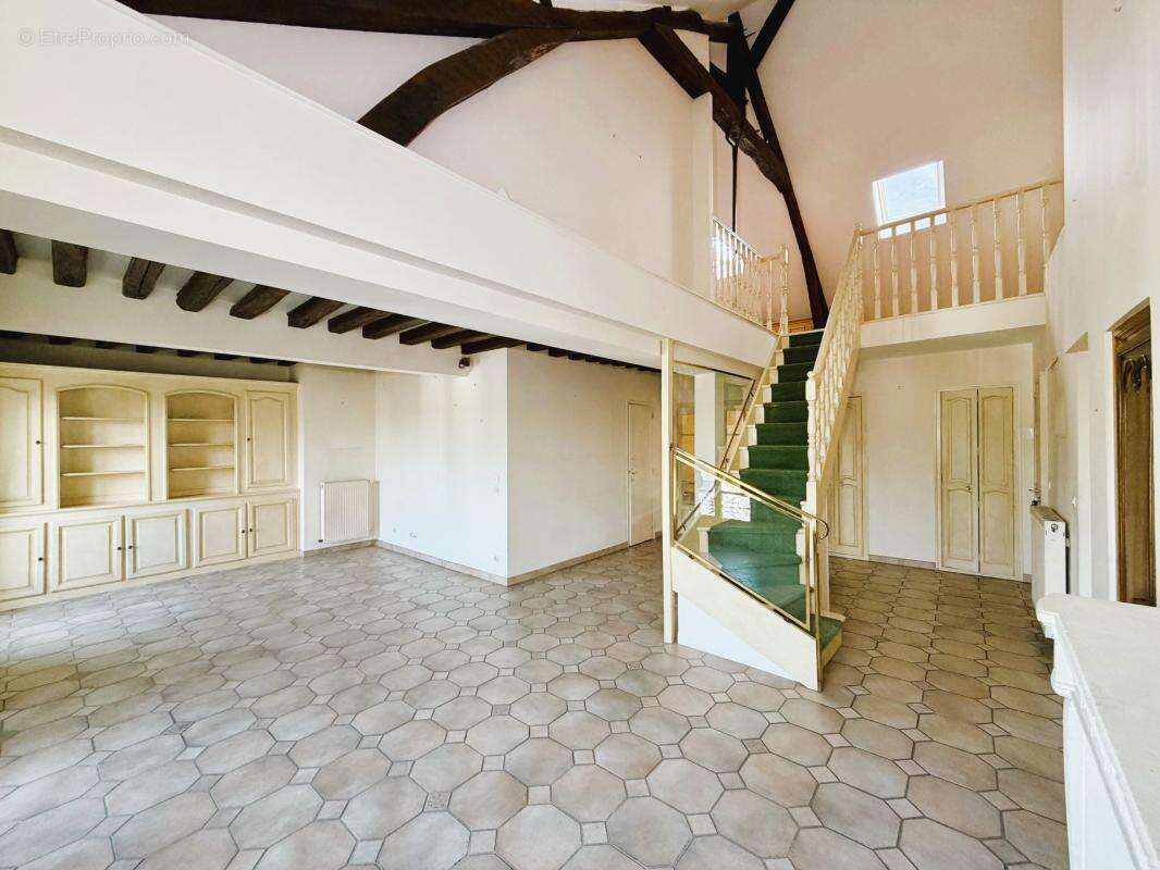 Appartement en duplex spacieux et lumimeux - proche centre ville - lisieux (14) - photo 4