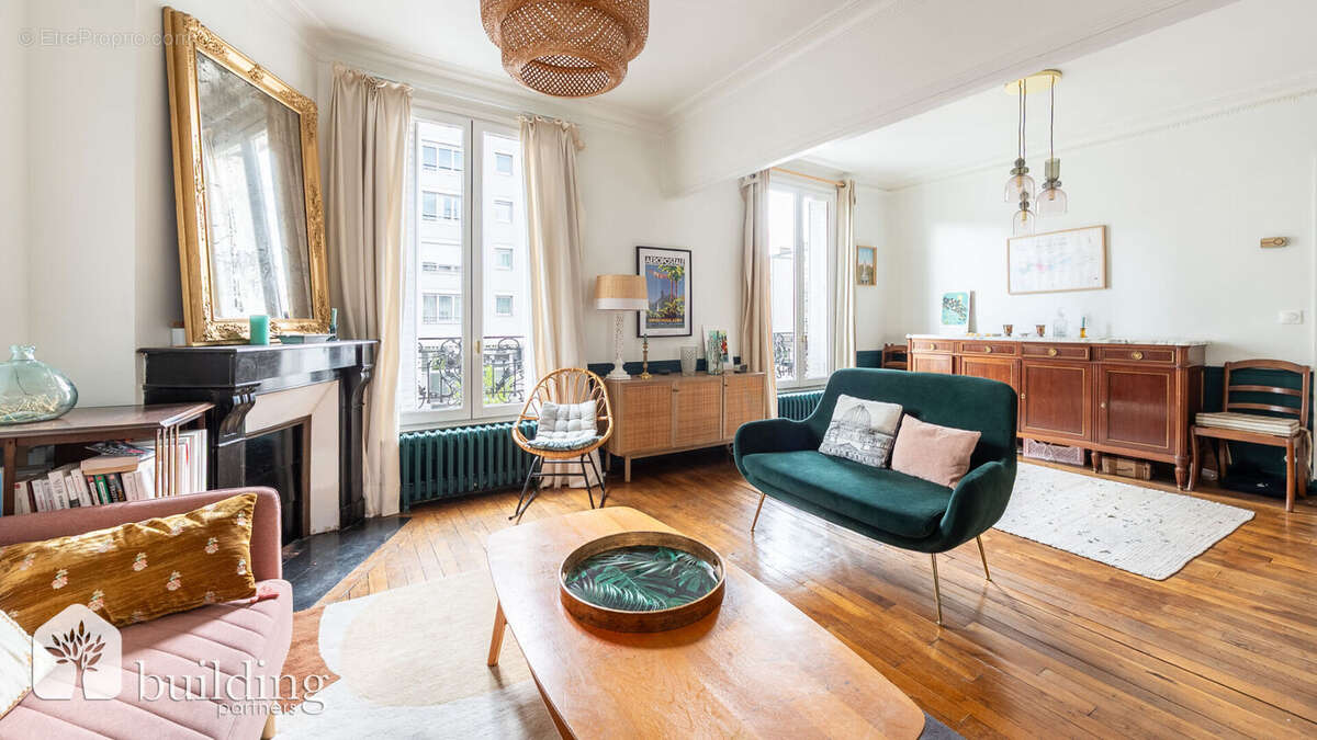 Appartement à COURBEVOIE