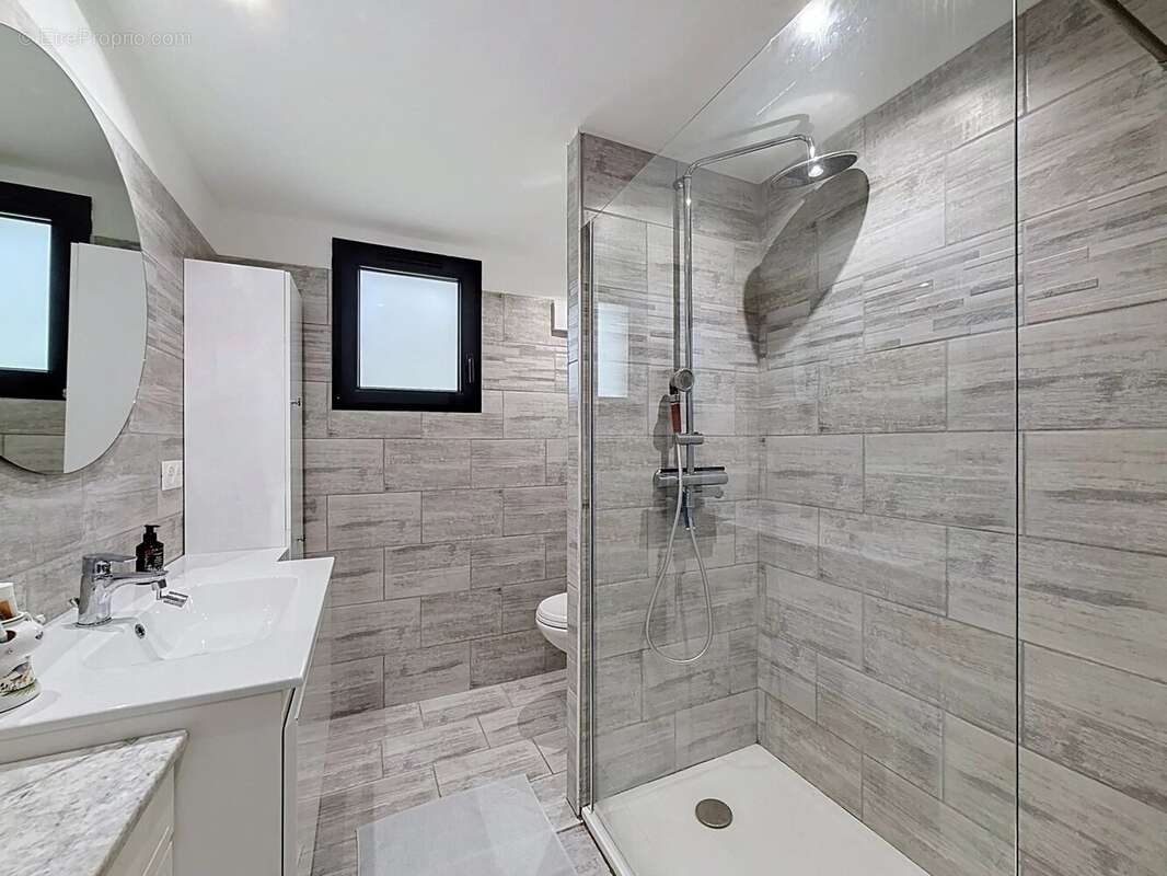 Maison 4 Pièces avec indépendance 3 Pièces et atelier de 100m2 - photo 16