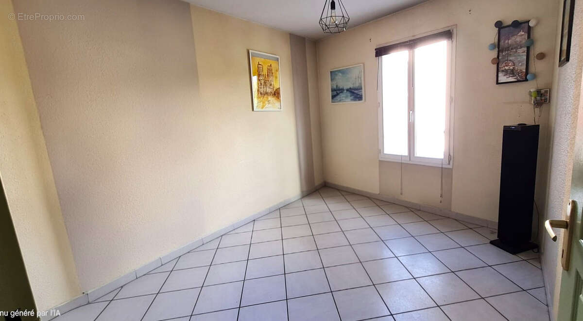 Appartement à SIX-FOURS-LES-PLAGES