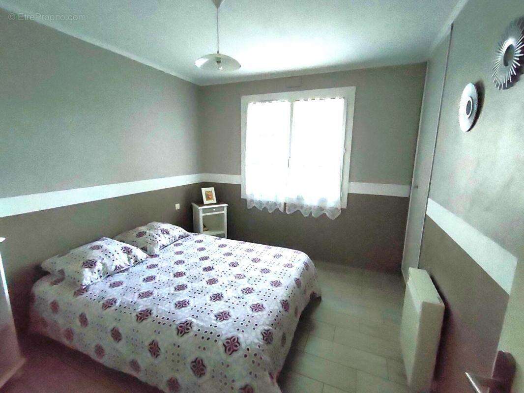 Maison à SAINT-MARTIN-DES-TILLEULS