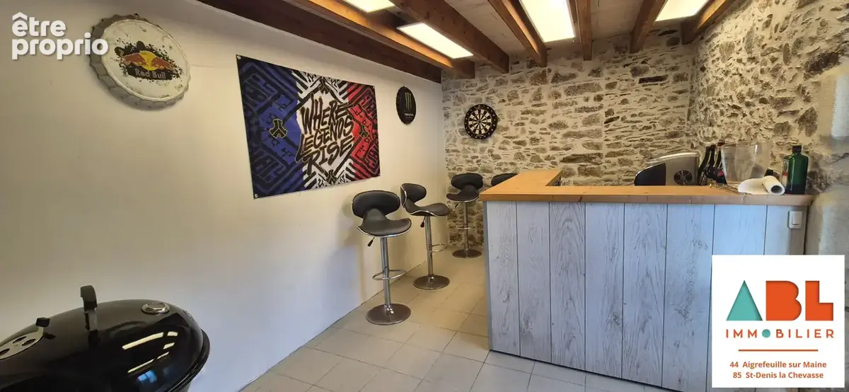 Maison de caractère  98 m² - 3 chambres - Centre de Saint-Denis-la-Chevasse - photo 11