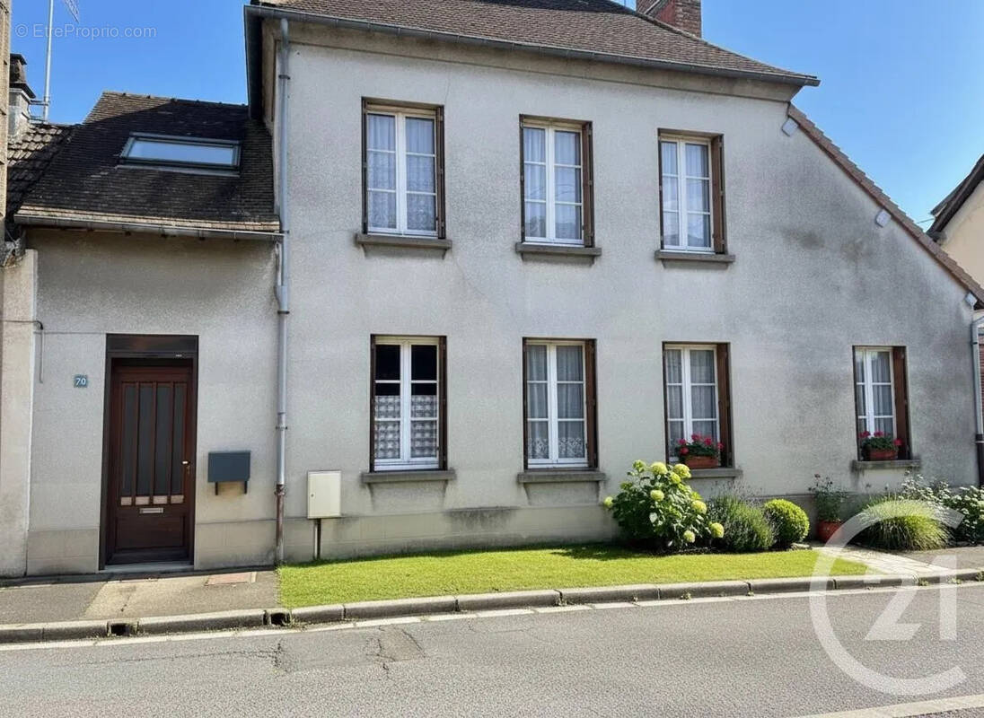 Maison à ERAGNY-SUR-EPTE