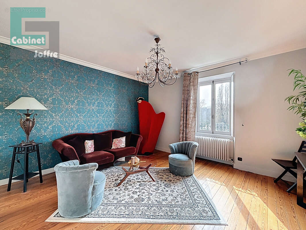 Maison à VULAINES-SUR-SEINE