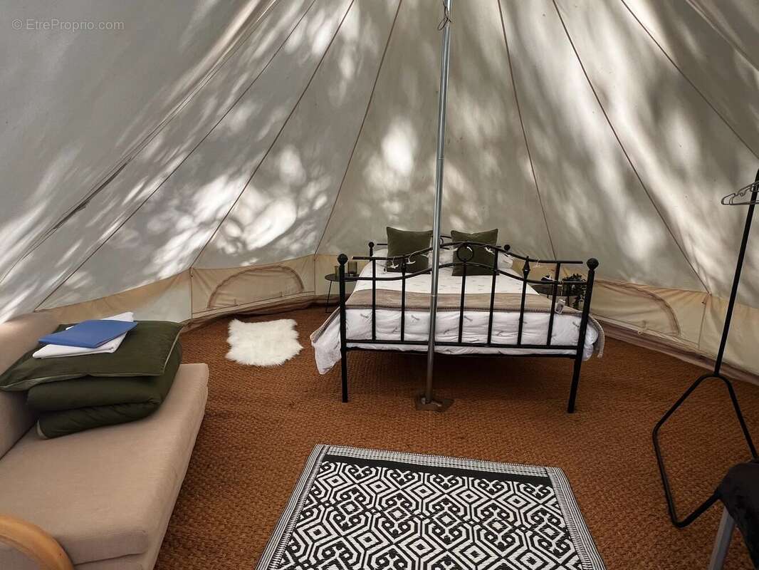 Camping avec lac de pêche dans un emplacement paisible - photo 14
