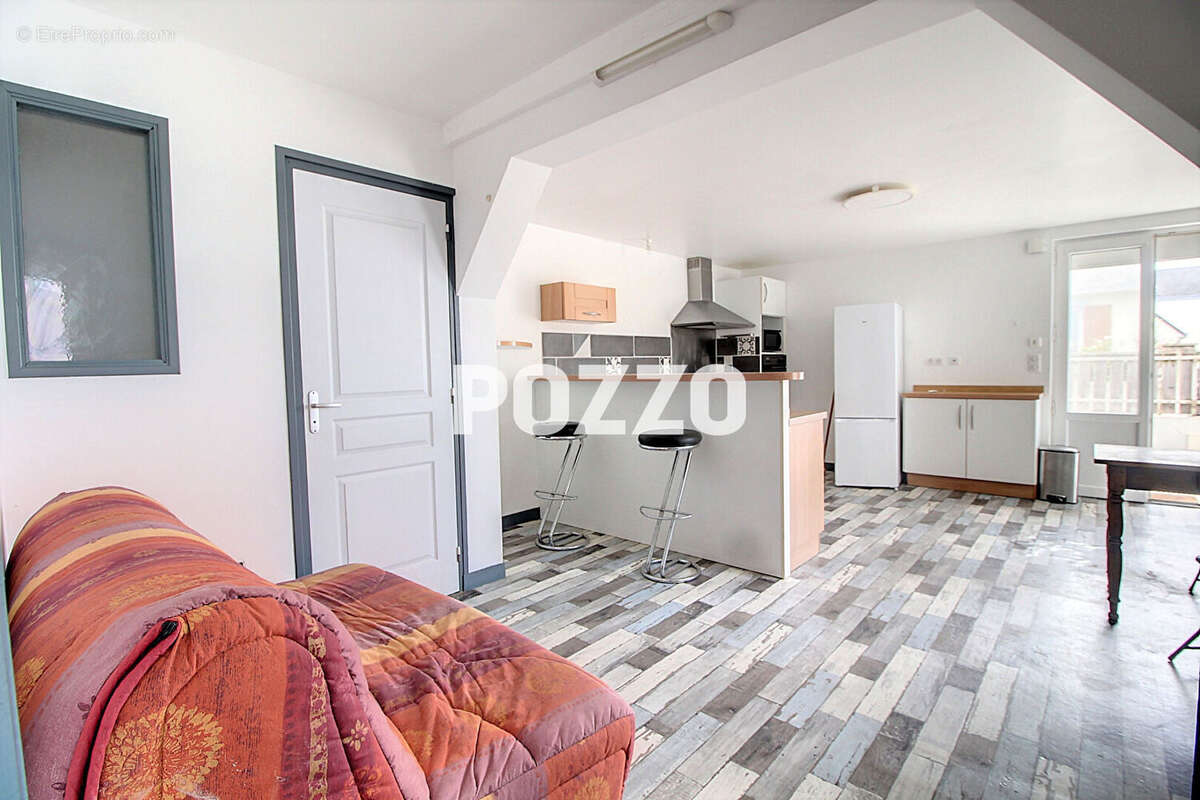 Appartement à DONVILLE-LES-BAINS