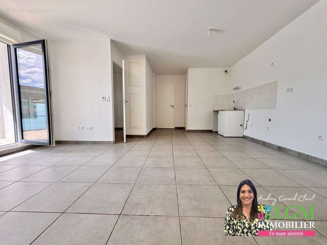 Appartement à SAINT-BRES