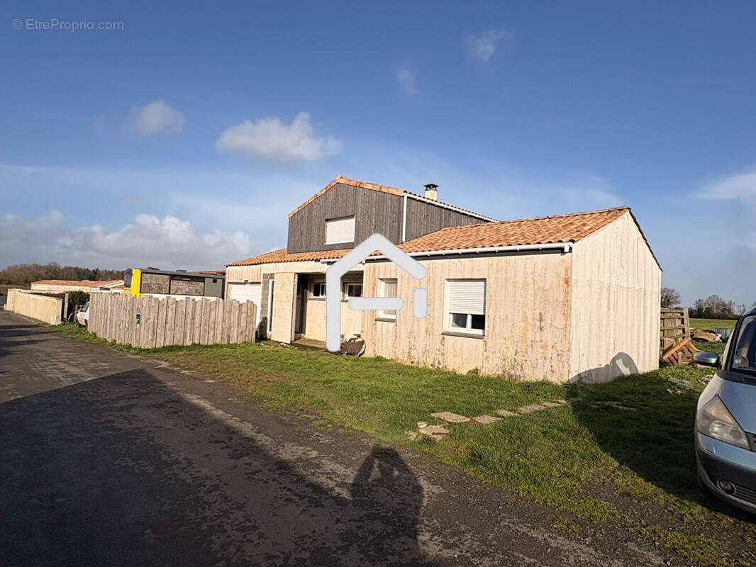Maison à CORPE