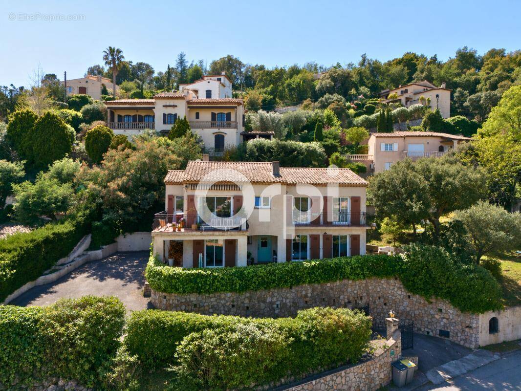 Maison à MANDELIEU-LA-NAPOULE