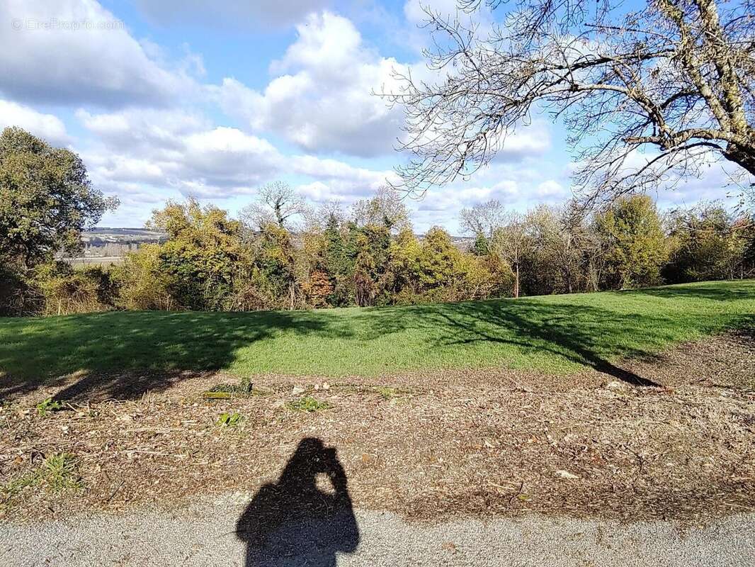 Photo 3 - Terrain à SAINT-BONNET-SUR-GIRONDE