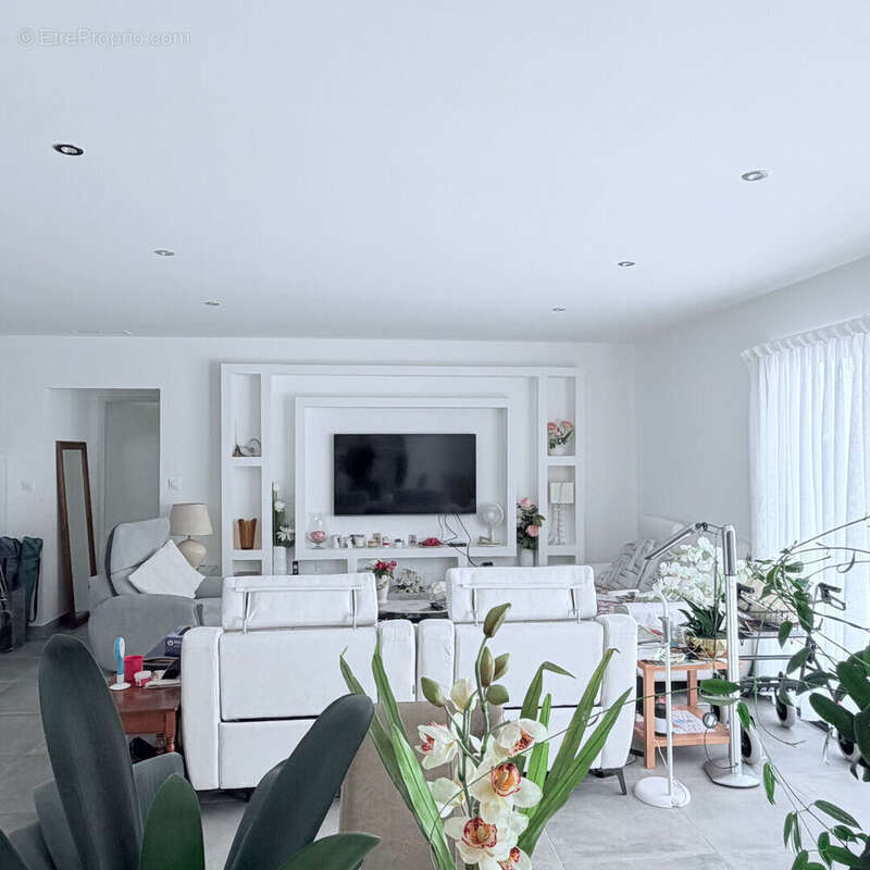 Maison Colombiers 4 pièce(s) 109.67 m2 - photo 8