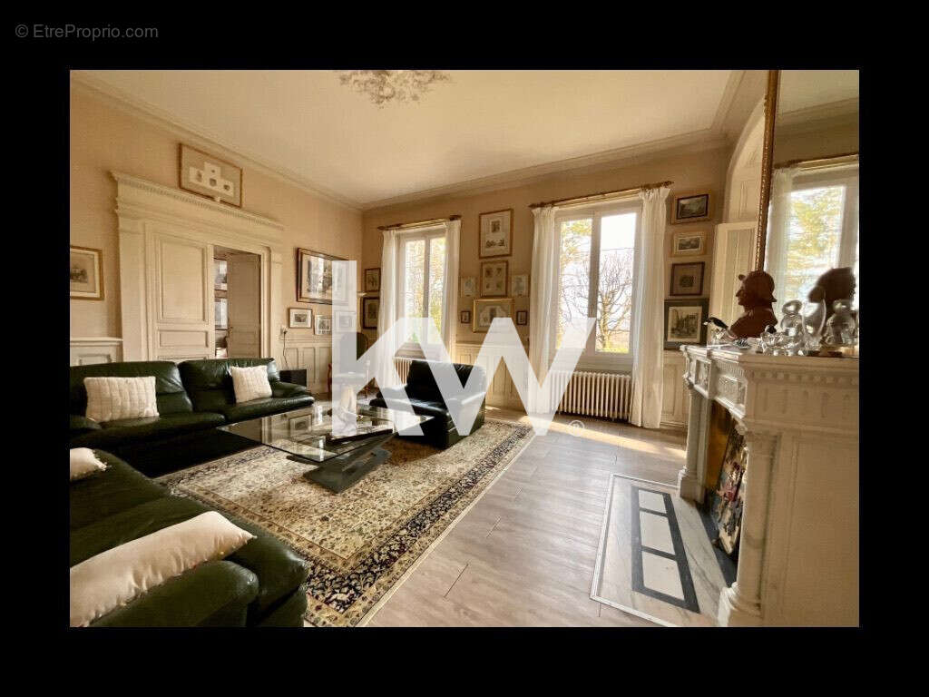 Autre à LA TALAUDIERE