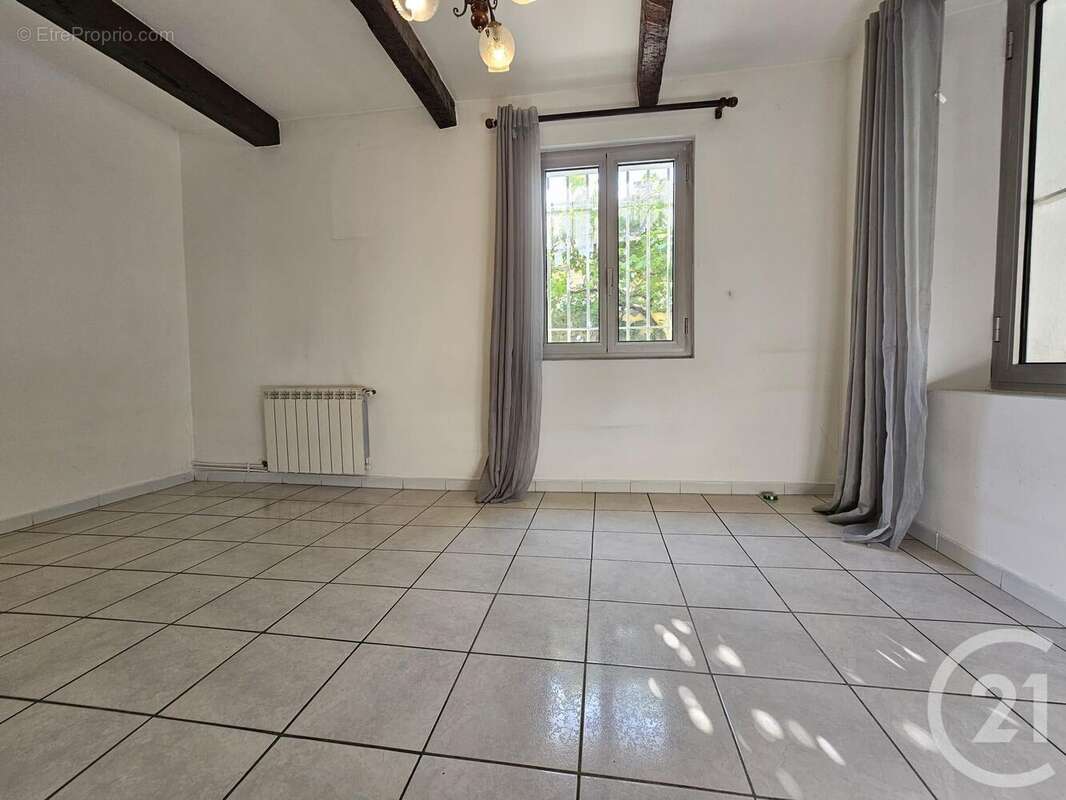 Maison à SIX-FOURS-LES-PLAGES