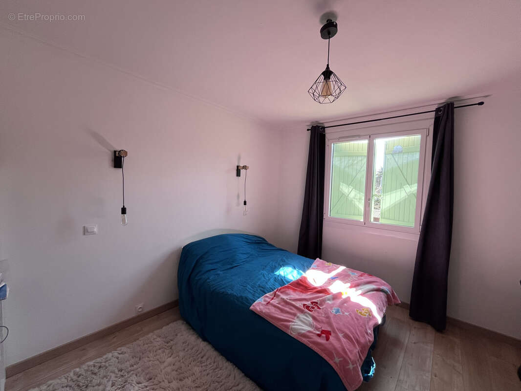 Appartement à SIX-FOURS-LES-PLAGES