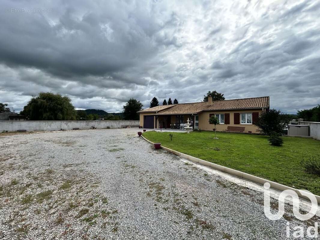 Photo 2 - Maison à BRETENOUX