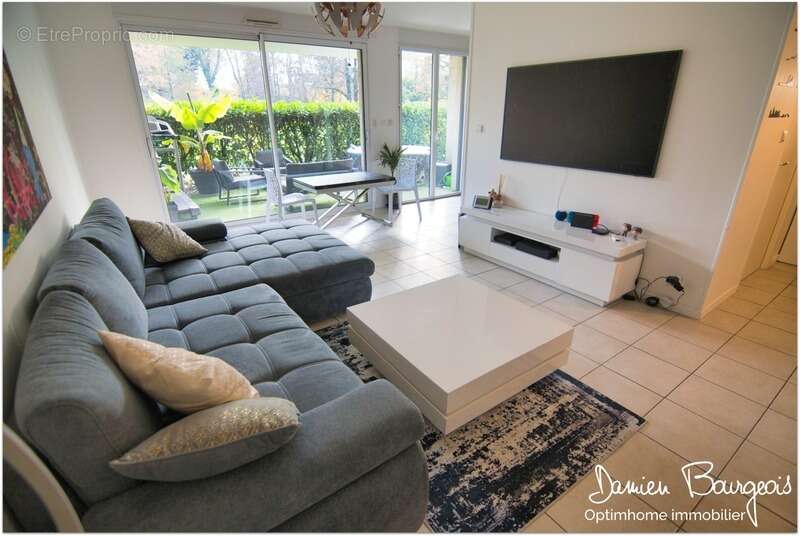 Appartement à THOIRY