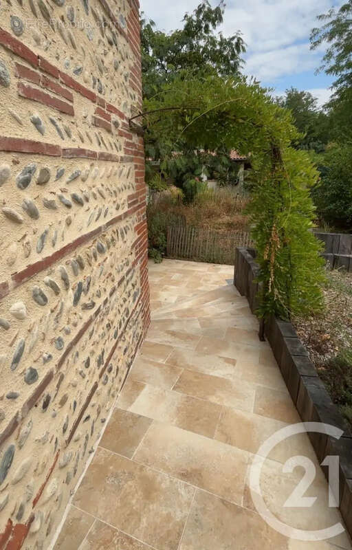 Maison 146 m² à Muret  - photo 4