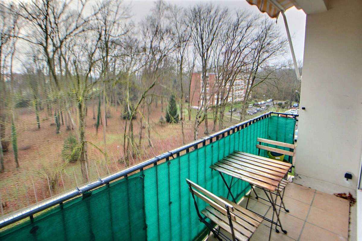 Appartement à VERNEUIL-SUR-SEINE